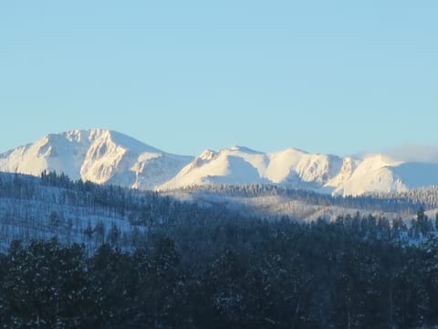 PIKES PEAK - AMERICA'S MOUNTAIN. VIEW FROM THE DECK