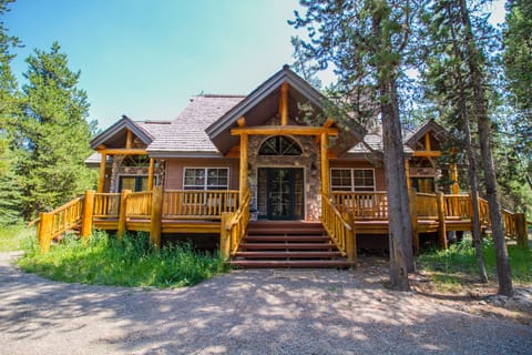 Whispering Pines Cabin Island Park, ID