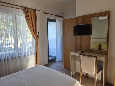 Double Room | Iron/ironing board, free cribs/infant beds, free WiFi