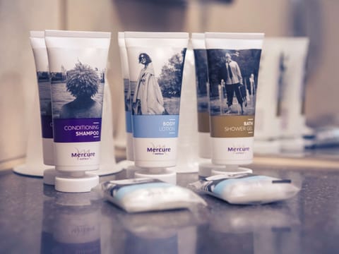 Room, 1 Double Bed | Hypo-allergenic bedding, in-room safe, desk, blackout drapes