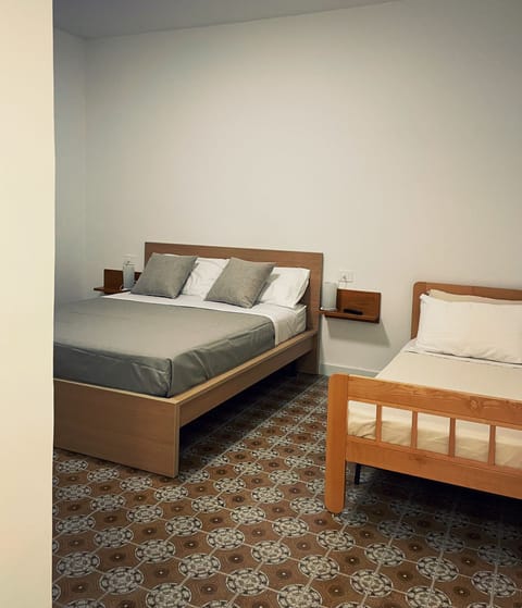 Classic Room | In-room safe, blackout drapes, soundproofing, cribs/infant beds