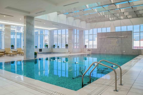Exercise/lap pool