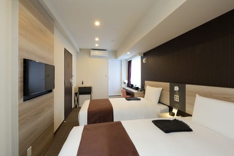 In-room safe, desk, free WiFi, bed sheets