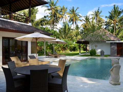 Outdoor pool, a natural pool