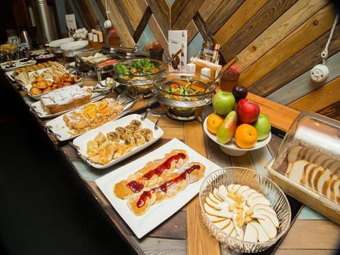 Daily buffet breakfast for a fee