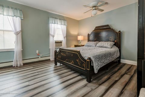Standard Double Room, Private Bathroom (Room 17) | 1 bedroom