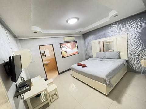 Double Room with Bathtub (Second Floor) | Free WiFi