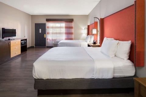 Premium bedding, desk, blackout drapes, iron/ironing board