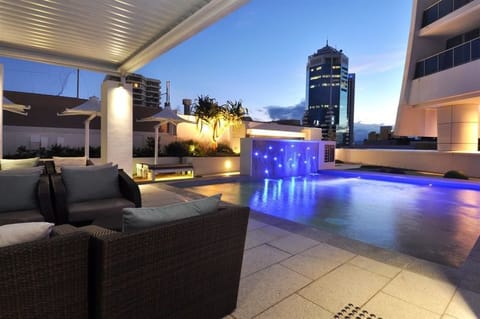 Pool waterfall