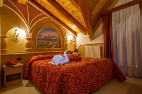 In-room safe, desk, cribs/infant beds, free WiFi