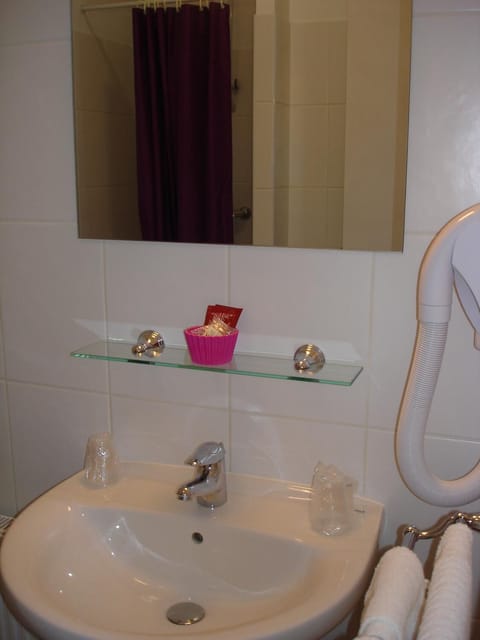 Free toiletries, hair dryer