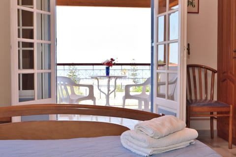 Villa, 3 Bedrooms | In-room safe, blackout drapes, free cribs/infant beds, rollaway beds