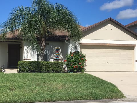 Florida Oasis Villa pool home near Disney-Affordable Luxury