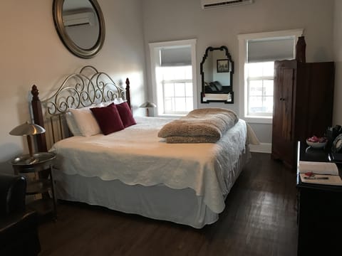 King Size Serta i-Comfort beds!