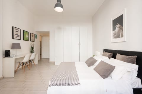 Junior Triple Room | Minibar, desk, laptop workspace, soundproofing