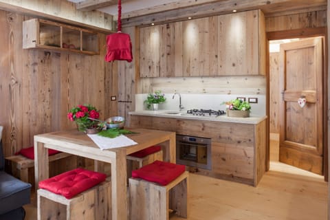 Deluxe Apartment, 1 Bedroom | Living area | Flat-screen TV