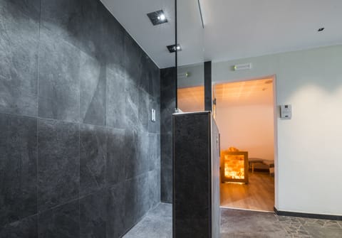 Sauna, Turkish bath