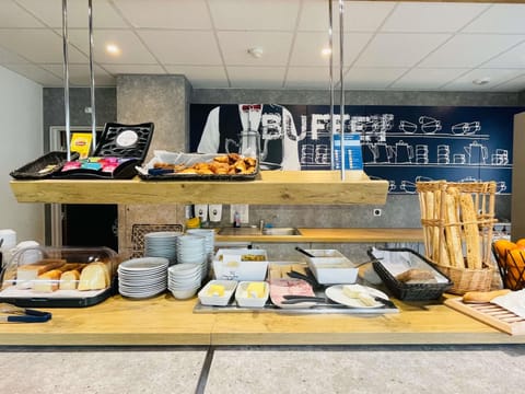 Daily continental breakfast for a fee