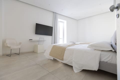 Deluxe Double Room | Premium bedding, minibar, in-room safe, soundproofing