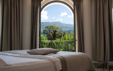 Superior Double or Twin Room, Balcony, Park View | Minibar, in-room safe, desk, soundproofing