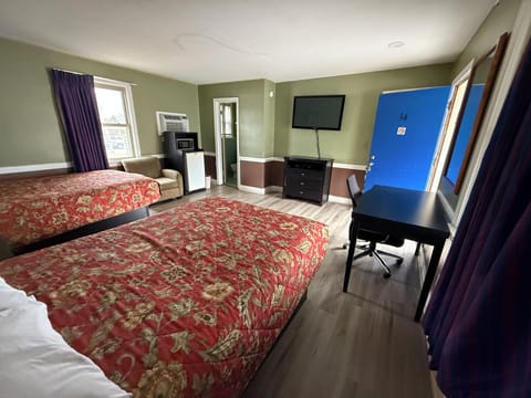 Double Room, 2 Double Beds, Ground Floor | Free WiFi, bed sheets