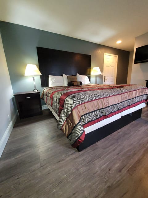 Premium bedding, pillowtop beds, individually decorated