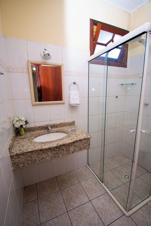 Double Room | Bathroom | Shower, bidet, towels
