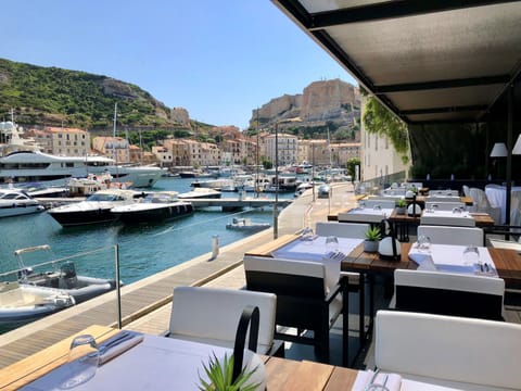 Lunch and dinner served