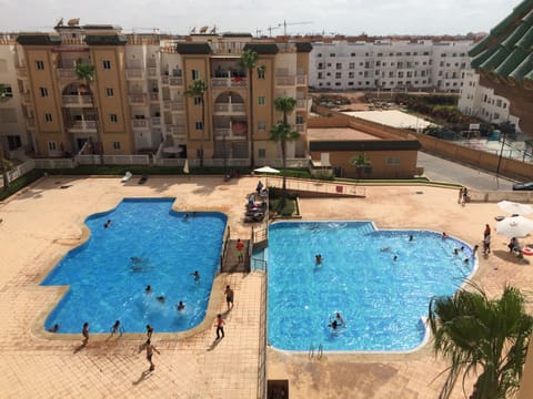 From the roof this is the pool 