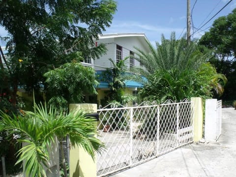 Front gate and Somnia house. There is parking for 2-3 cars in the driveway