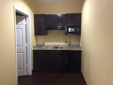 Mini-fridge, microwave, stovetop