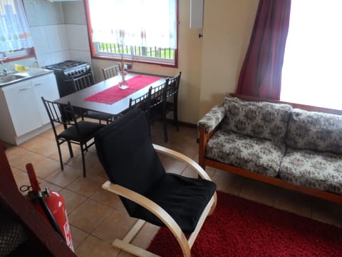 Standard Cabin | Living area | 32-inch flat-screen TV with cable channels, TV