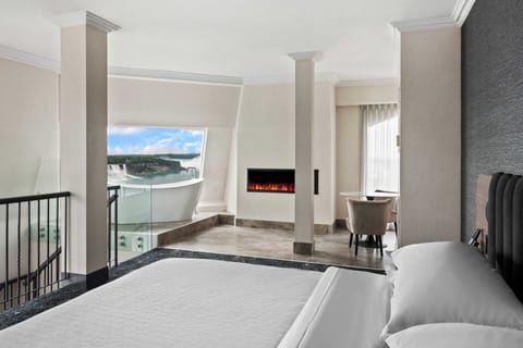 Premium bedding, in-room safe, desk, blackout drapes