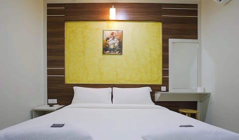Superior Room | Desk, free WiFi, bed sheets