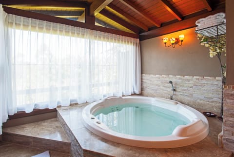 Chalé Canto Verde | Private spa tub