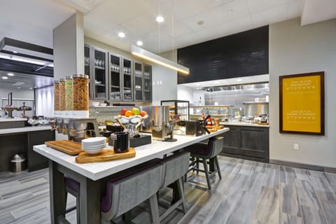 Daily cooked-to-order breakfast for a fee