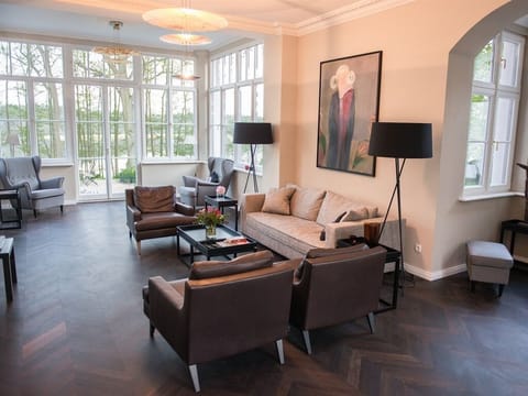 Villa, Private Bathroom | Lounge