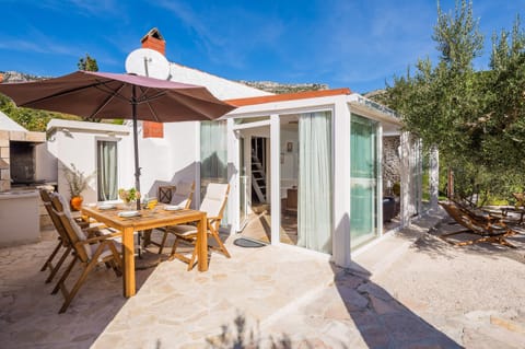 Outdoor area - terrace with BBQ