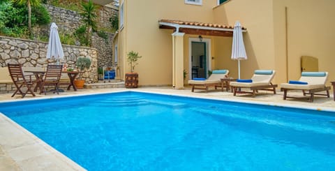 Villa Fotini with private pool Imerolia