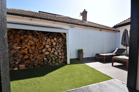 Log Store & Sun Deck