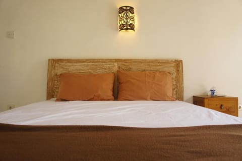 Big Bed | Desk, free WiFi