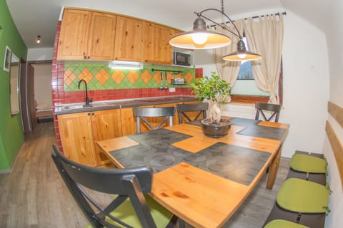 kitchen + dinning table
