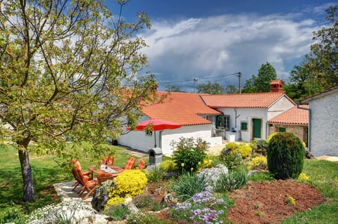 Romantic Villa Angelina