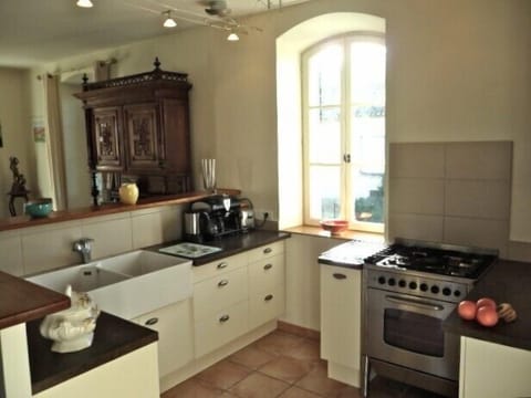  The kitchen January 2013