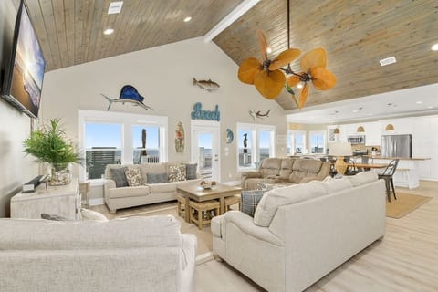 House, 4 Bedrooms | Living area | Smart TV, DVD player, streaming services
