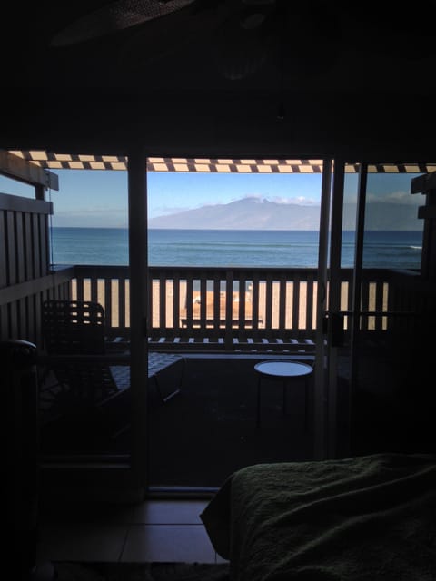Hello 👋 Molokai from the master bedroom 