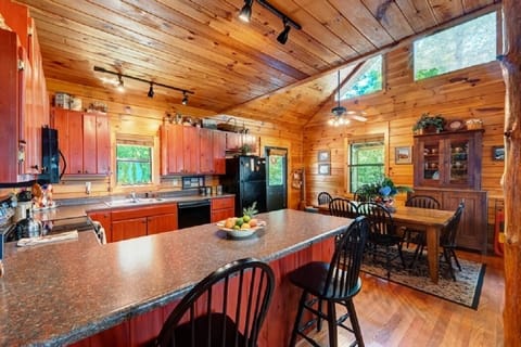 Kitchen with breakfast bar.