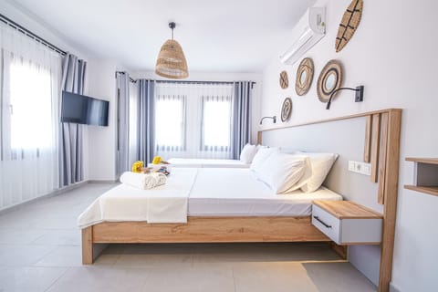 Superior Triple Room | Free WiFi, bed sheets