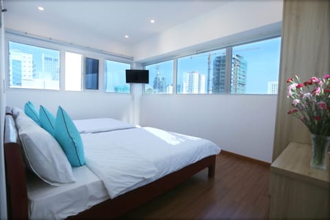 Studio | Desk, WiFi (free), bed sheets
