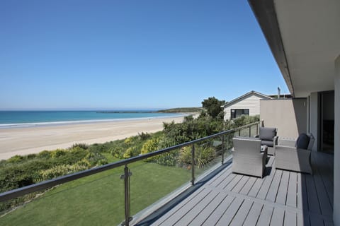 Executive Apartment, Beach View | Balcony